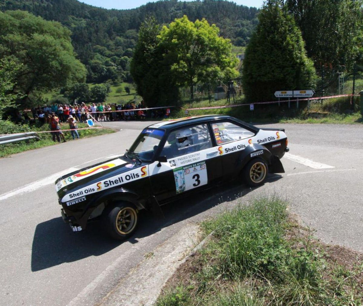 El Ford Escort RS 1600 MK I de Javier Bouza, durante la prueba. | JBD
