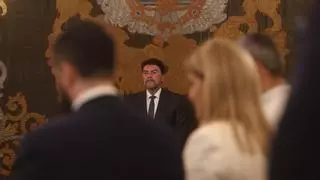 Tenso silencio entre el PP y Vox tras el escándalo de las viviendas protegidas en Alicante