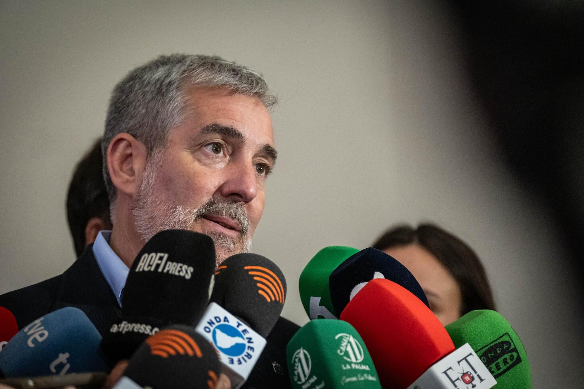Sánchez y Clavijo se reúnen en La Palma para abordar la crisis migratoria en las Islas