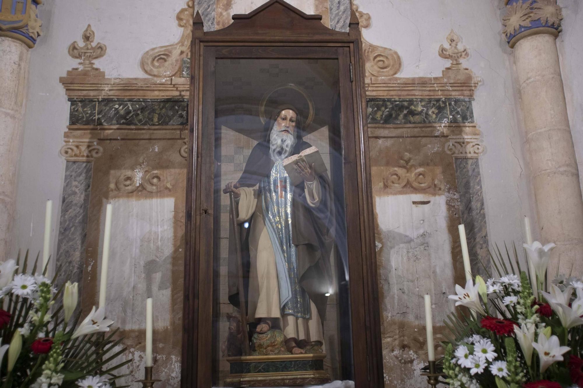 En busca de la financiación para restaurar las pinturas de la ermita de Sant Antonio en Bocairent