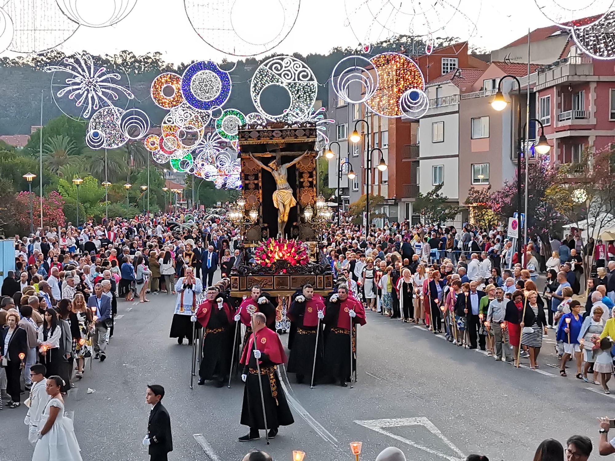 La procesión de las Festas do Cristo de Cangas