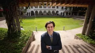 El Hotel Mencey envejece con su peculiar encanto más vivo que nunca