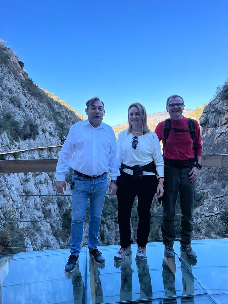 Relleu amplía 150 metros el recorrido de la pasarela que recorre el barranco desde el antiguo pantano