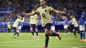 De Jong surt i mana; Eric Garcia serveix per a tot, fins i tot per marcar gols