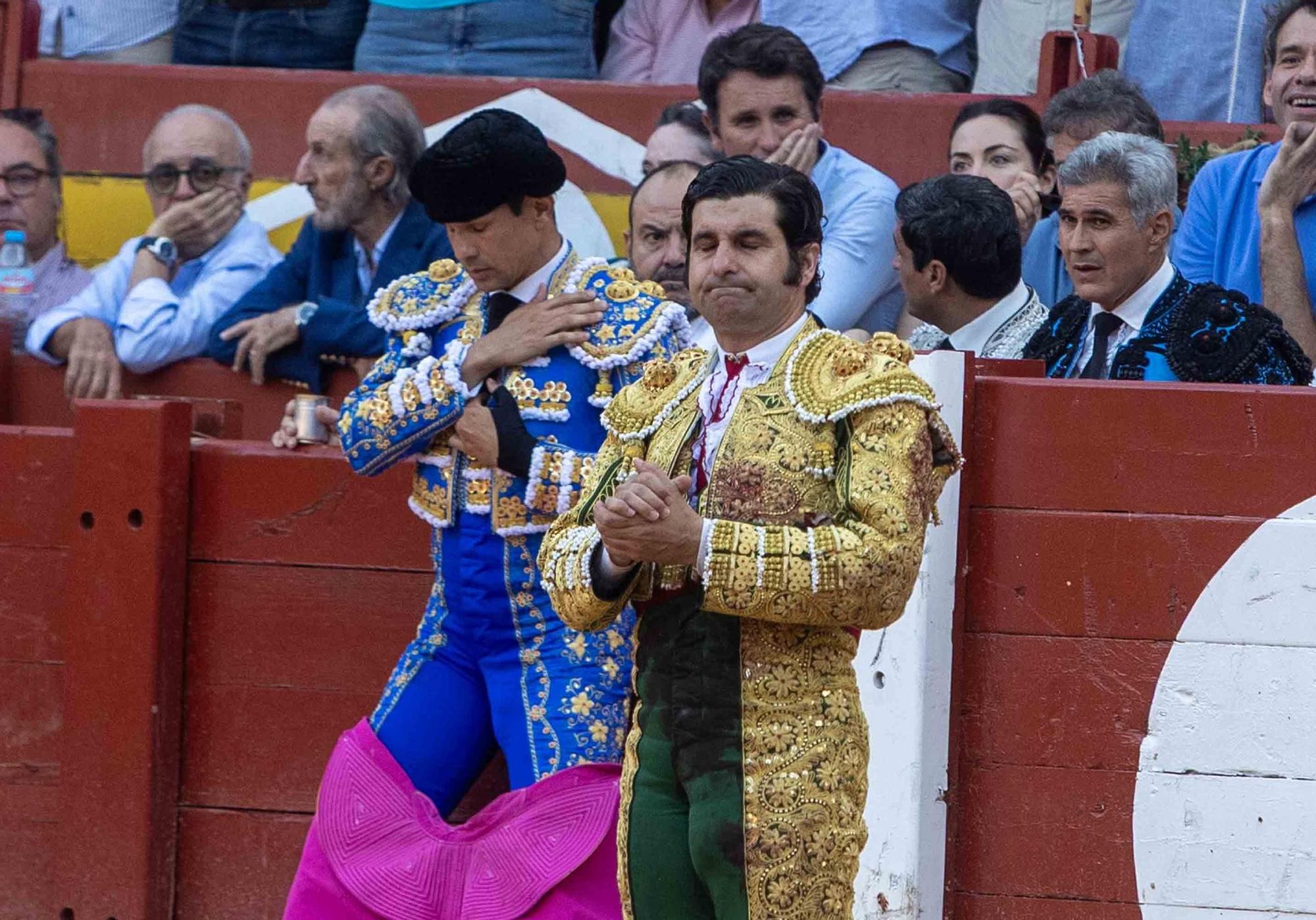 Manzanares culmina una de sus mejores tardes y sale a hombros en la Feria de Hogueras de Alicante 2025