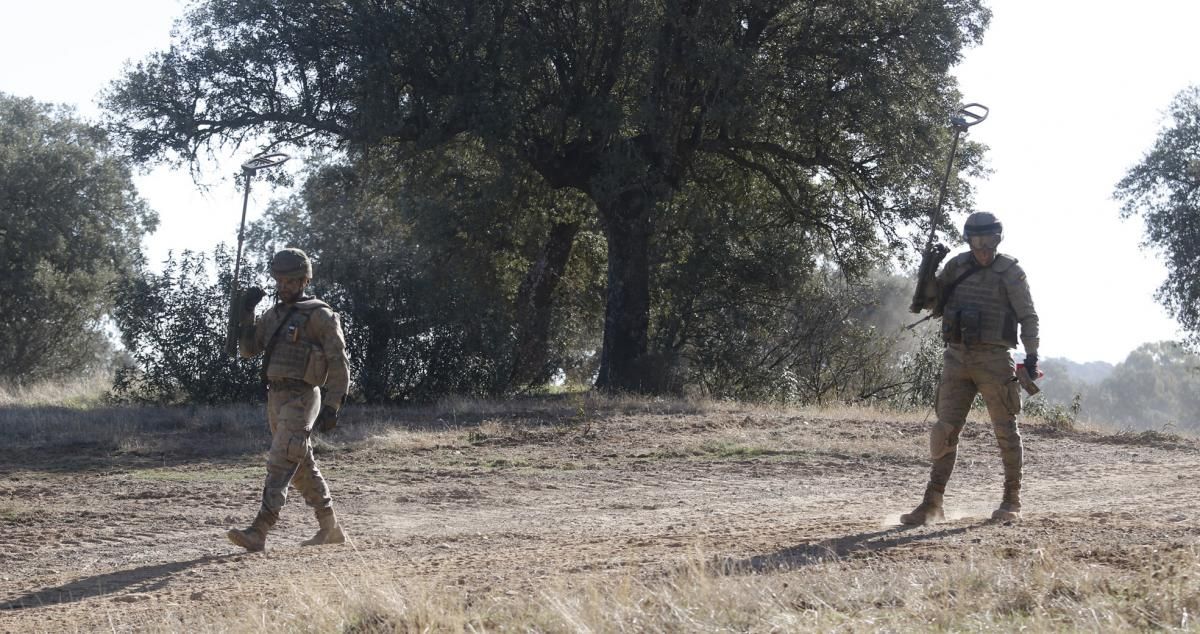 Maniobras de la brigada Guzmán el Bueno antes de su despliegue en Letonia