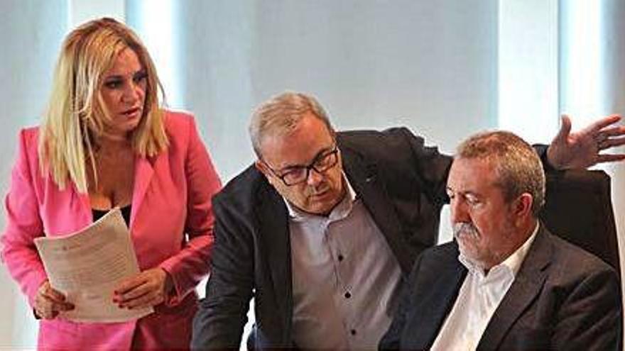 Marta Díaz, Vicent Torres y Gonzalo Juan, en el pleno de ayer.