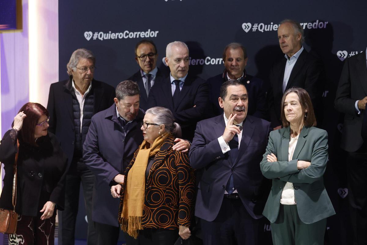 Todos los asistentes al último acto de 'Quiero Corredor'