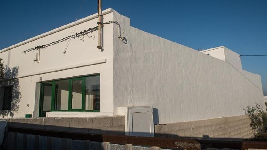 Muere una mujer y dos hombres resultan heridos al ceder el suelo de una casa en Lanzarote