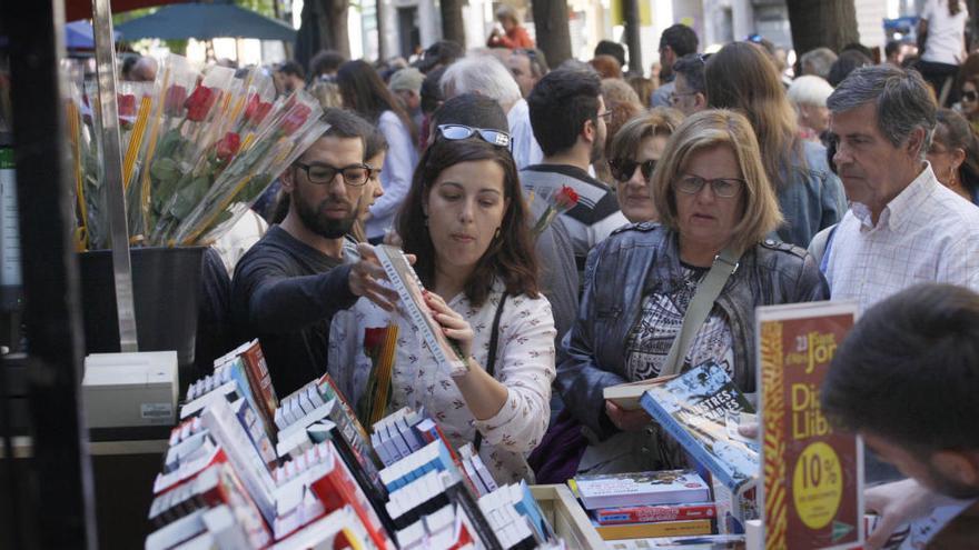 Els llibres polítics triomfen per Sant Jordi entre les personalitats catalanes