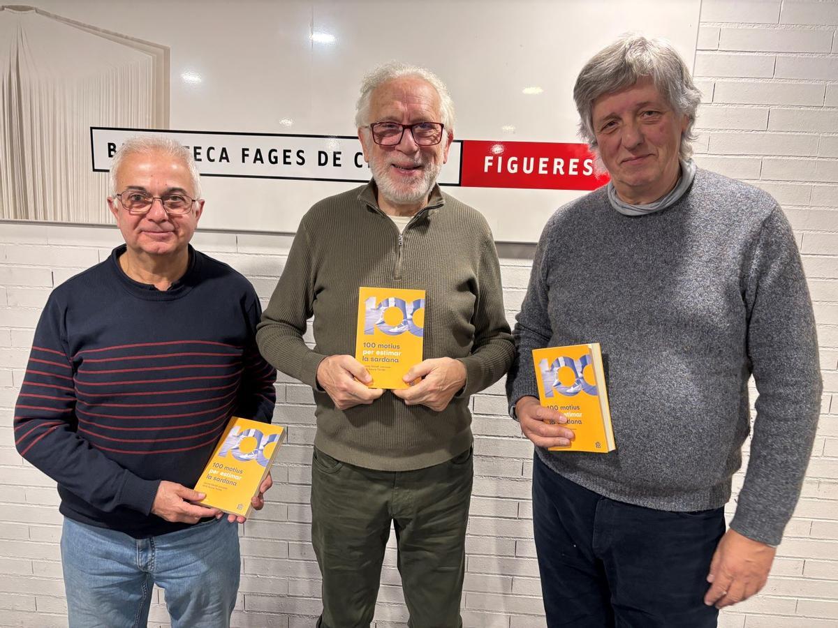 Jordi Saura i Jaume Nonell amb Alfons Gumbau, durant la presentació a Figueres.