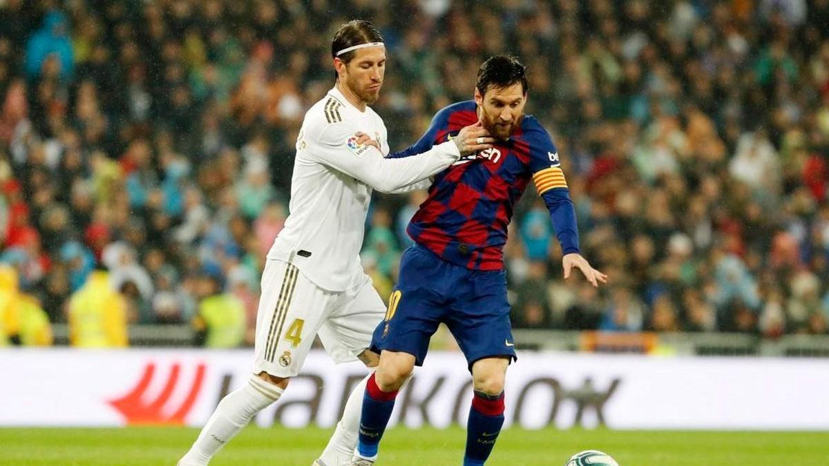 Messi y Sergio Ramos en el Clásico de la temporada pasada