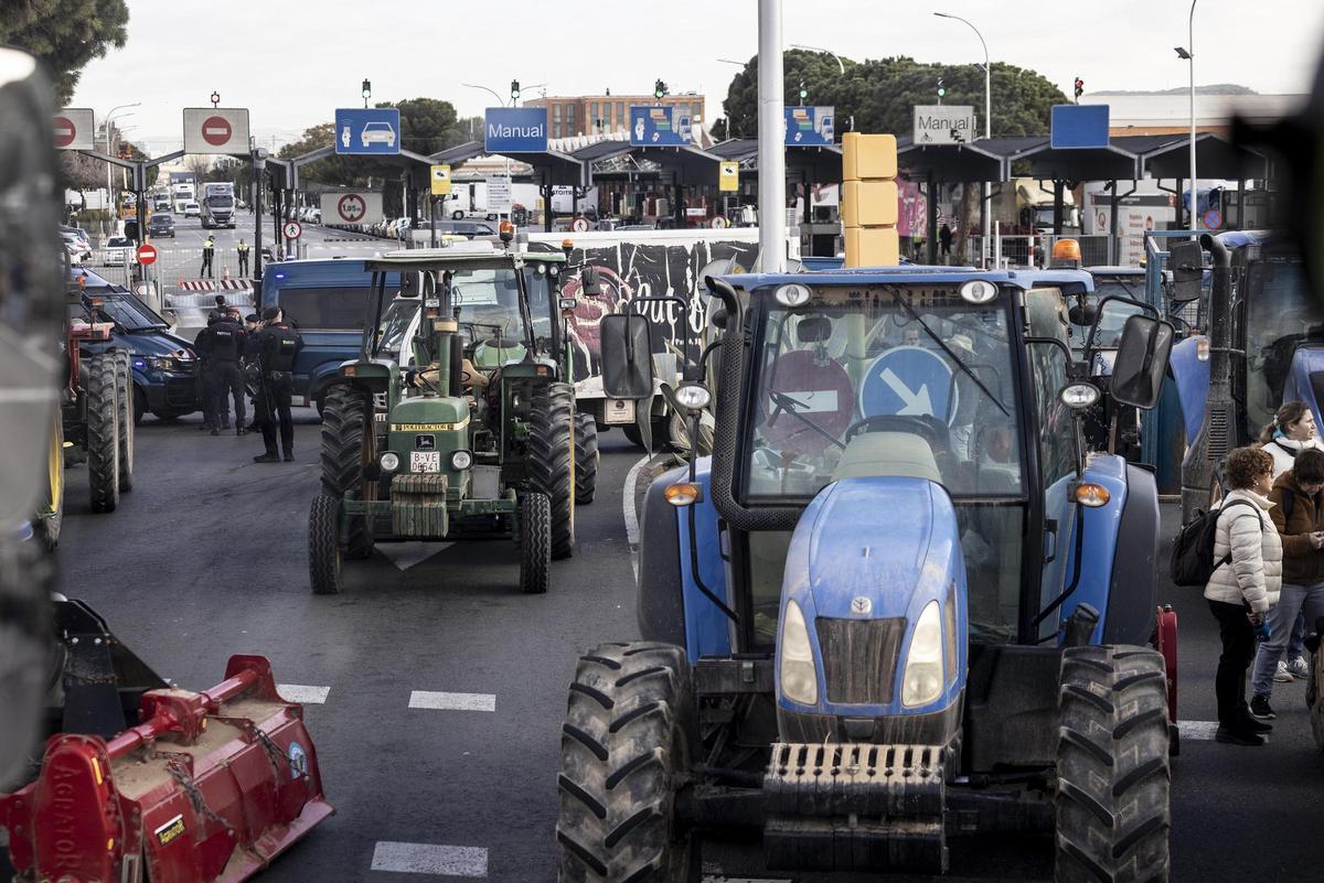 Manifestación de agricultores en Mercabarna