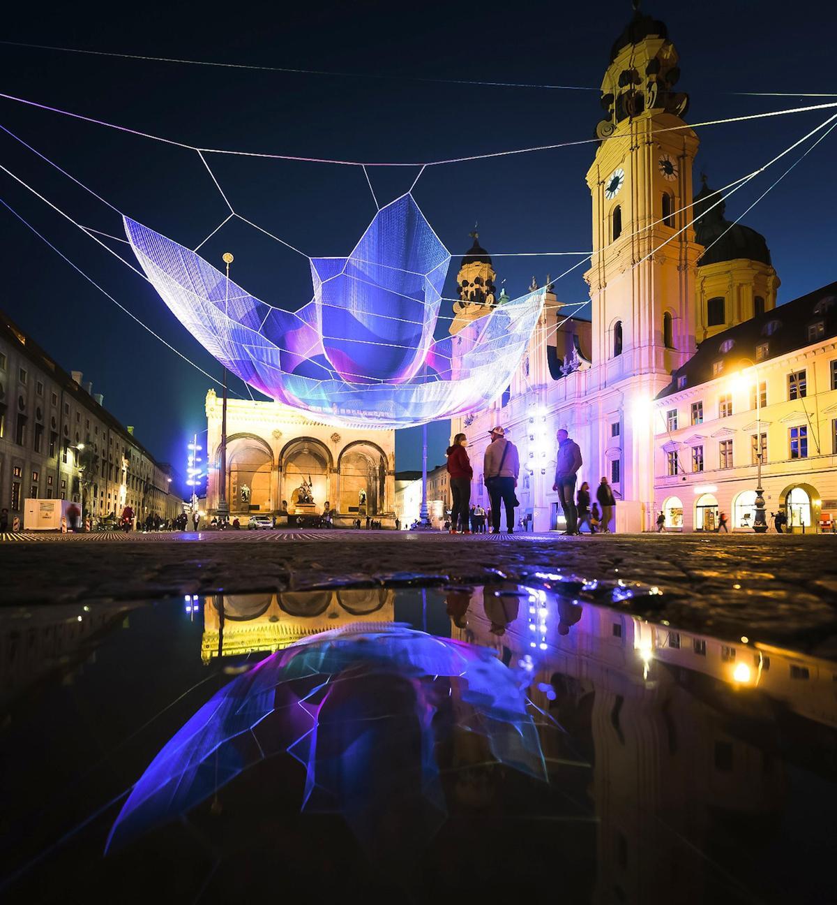 Plaza San Juan de los Panetes, Earthtime de Janet Echelman (EEUU)