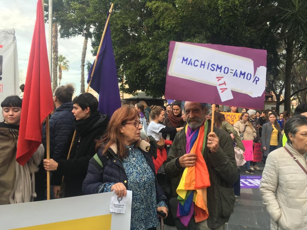 Manifestación feminista en Palma alternativa a favor de los derechos trans