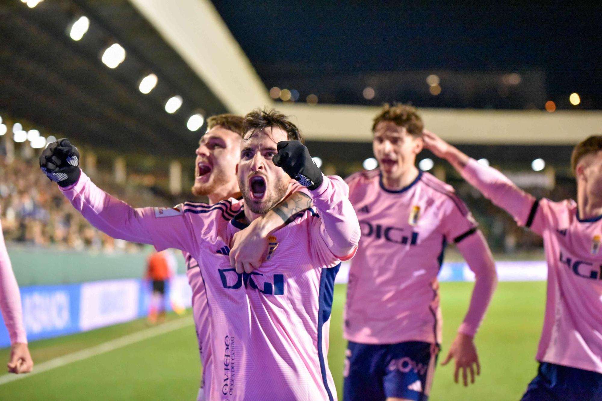 EN IMÁGENES: Racing de Ferrol - Real Oviedo, con gran presencia de afición oviedista