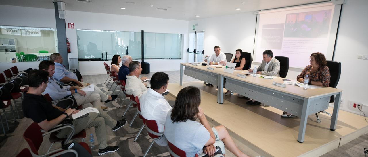 Un momento de la asamble general de la Pimeef, celebrada ayer en el Recinto Ferial de Ibiza.