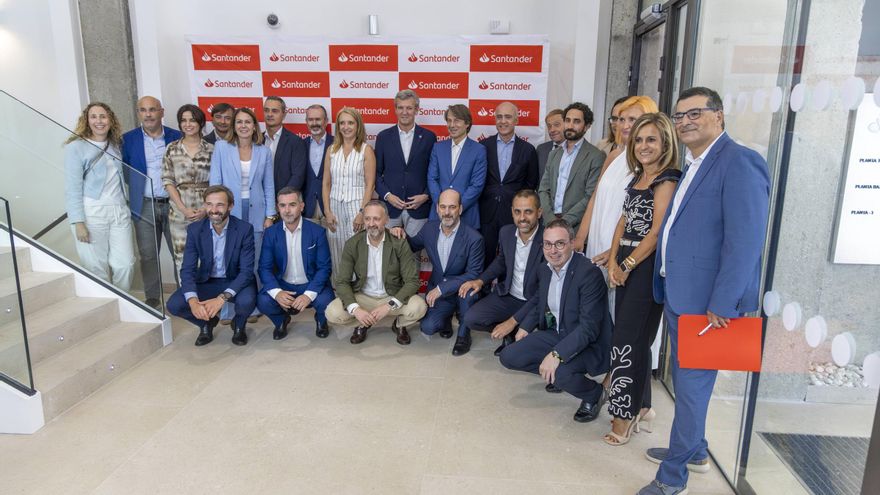 Banco Santander estrena nueva sede en un histórico edificio de Santiago