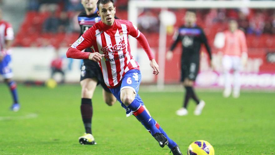 Detenido el ex del Sporting Carmelo por fugarse de la Policía, chocar contra una patrulla y dar positivo en alcohol