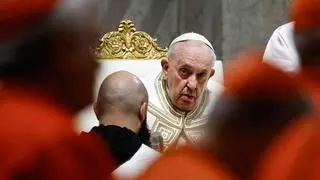 Francisco se despide del difunto Benedicto XVI recordándolo como un hombre "noble" y "gentil"