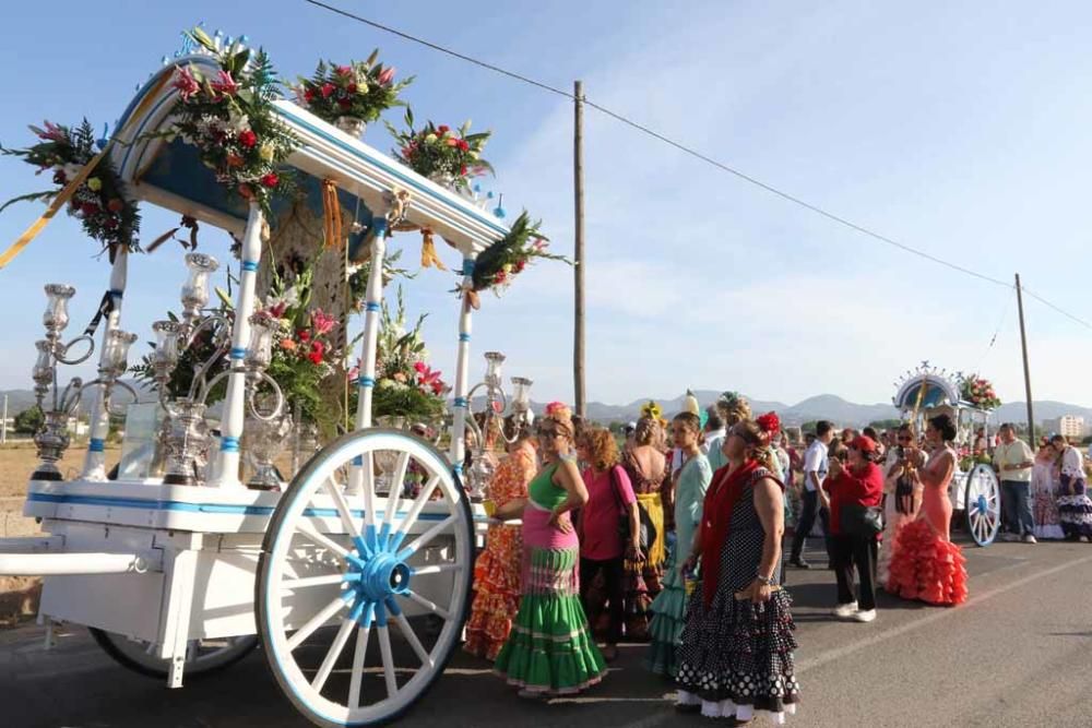 Centenares de personas participarán en tres días de fiesta, alegría y devoción en torno a la Virgen del Rocío, una celebración muy arraigada en Sant Antoni