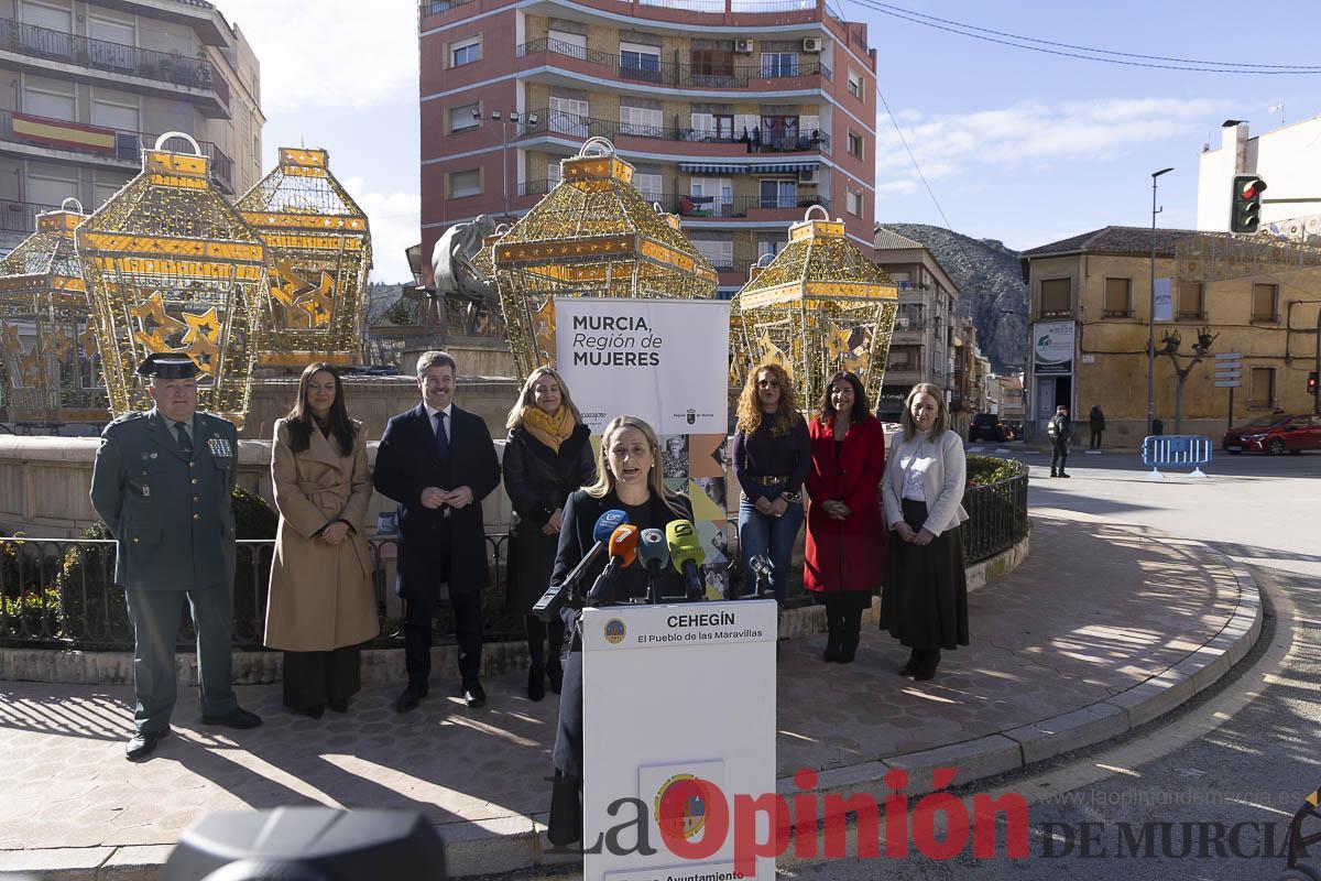 Cehegín rinde homenaje a las mujeres cosedoras de alpargatas