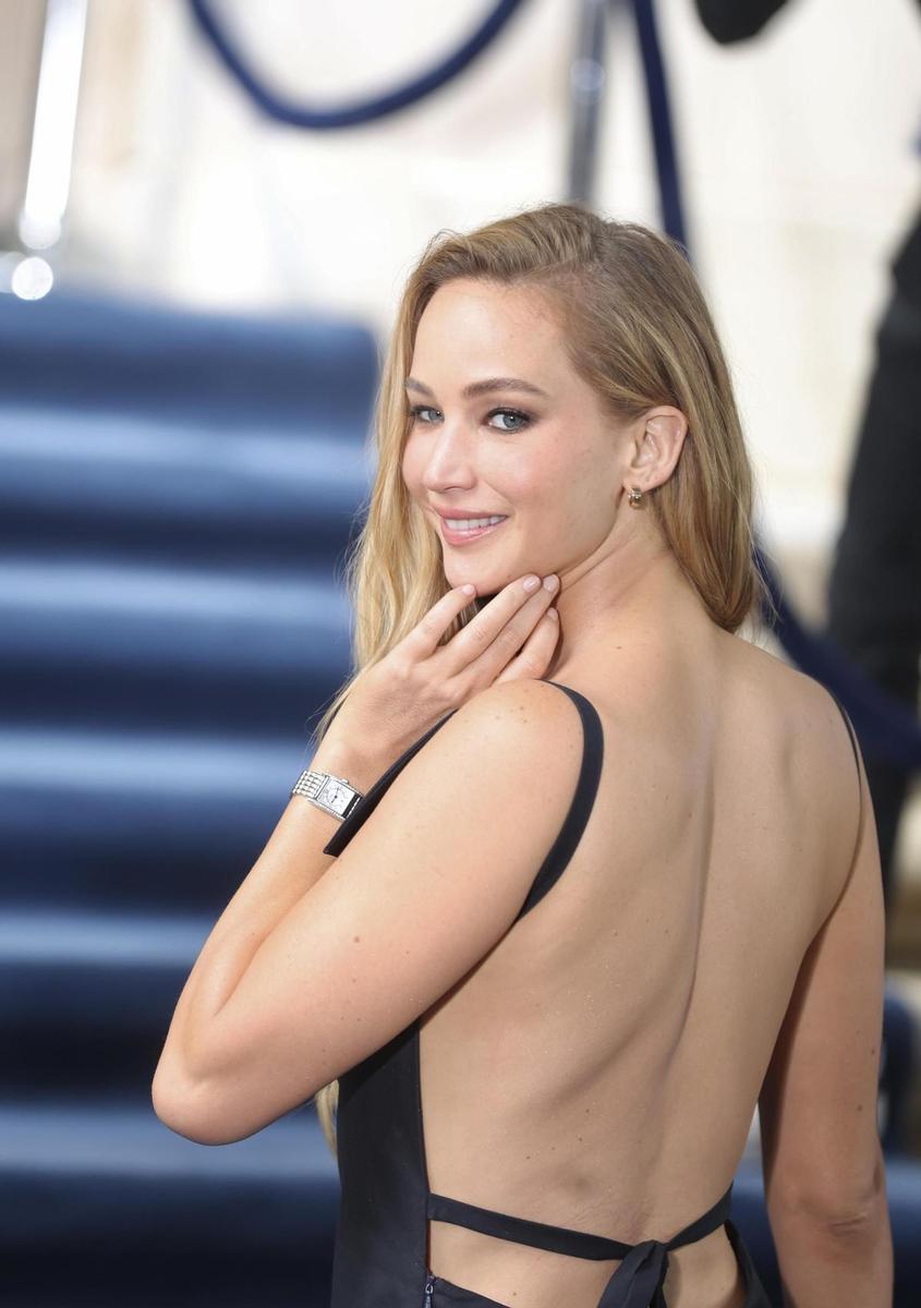Jennifer Lawrence, con reloj Longines Dolcevita