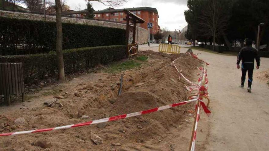 Las fugas en el bosque de Valorio, en Zamora, obligan a renovar las tuberías