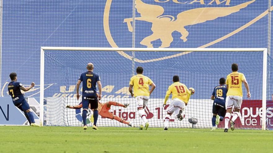 Jona bate a Cabrero desde el punto de penalti, el octavo en contra del Mallorca en la Liga, y evita el triunfo de los isleños.