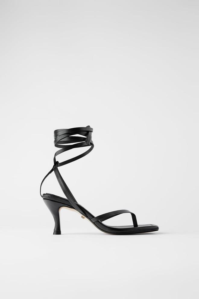 Sandalias de Zara, de piel (49,95€)