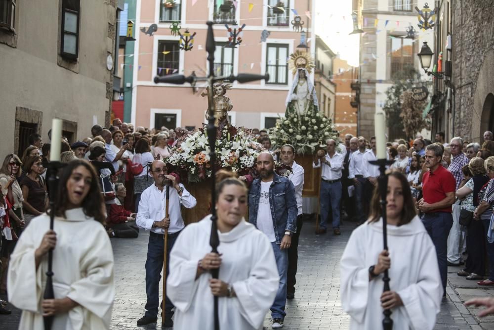 Fiestas en el Grupo Covadonga y en Cimadevilla