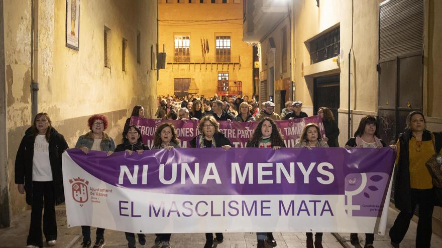 Así ha sido la manifestación del 25N en Xàtiva