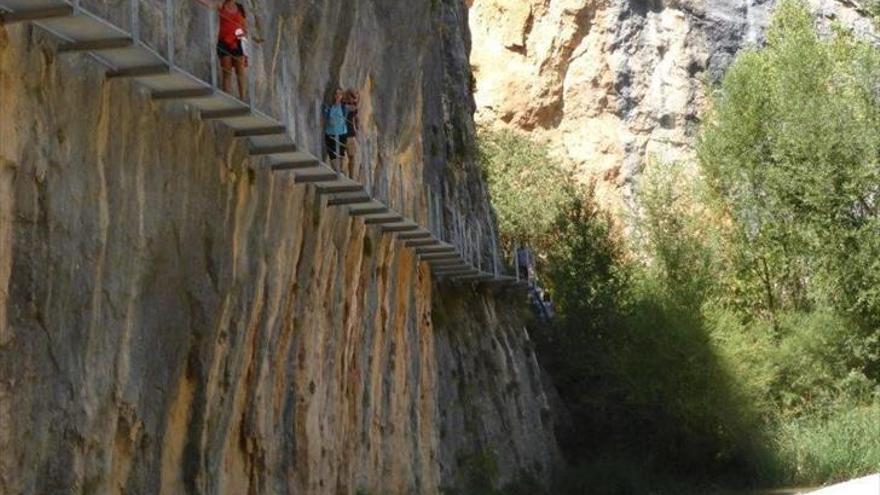 La reparación de un tramo de la ruta de las pasarelas se retrasa