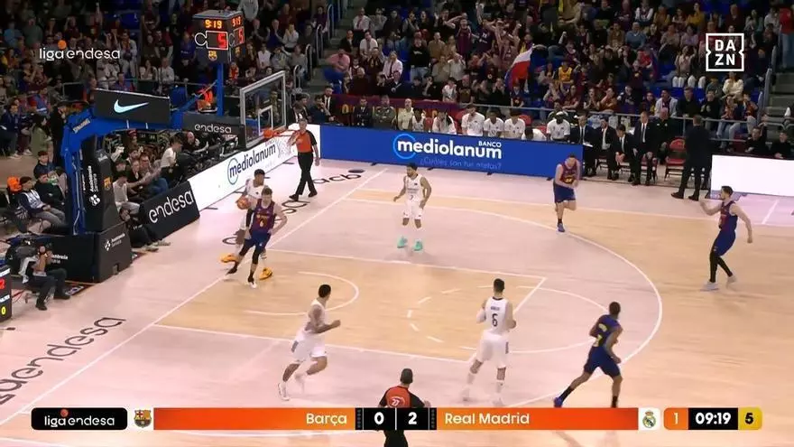 ¡Así ha sido el espectacular martillazo de Jan Vesely que ha dejado con la boca abierta al Palau!