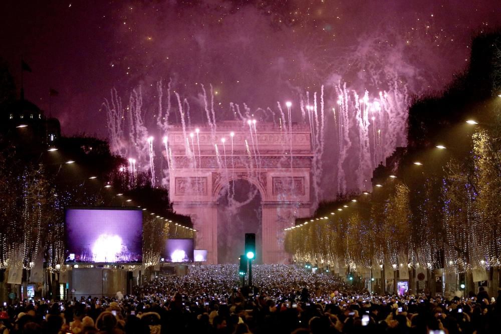New Year's Eve celebration in Paris