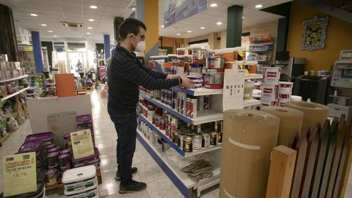 Sanidad y comercio acaparan el 19 % de las ofertas de empleo valencianas
