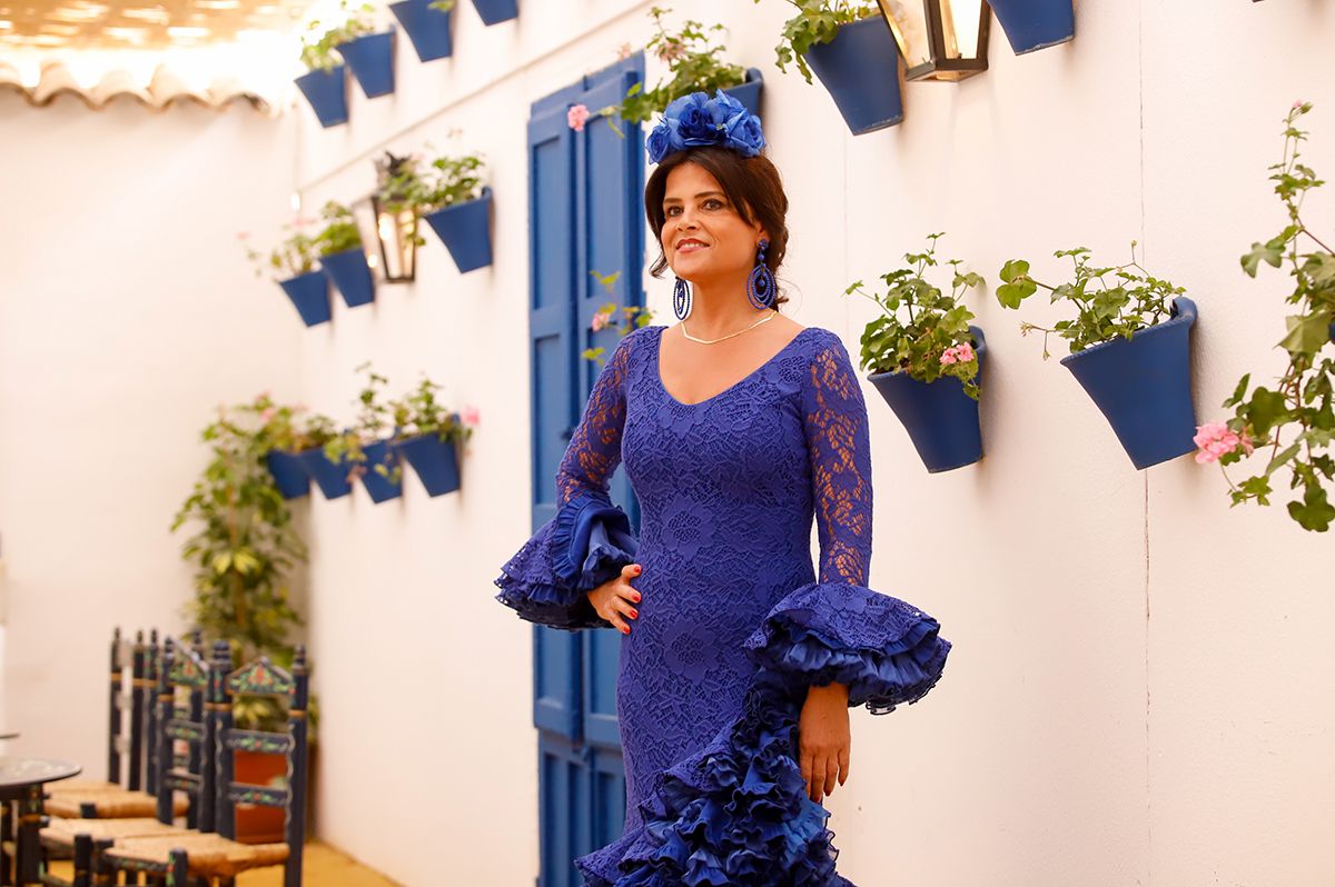 Felicidad Escobar optó por ese traje azul de Maricruz