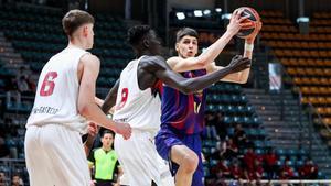 Kusturica volvió loca a la defensa baskonista