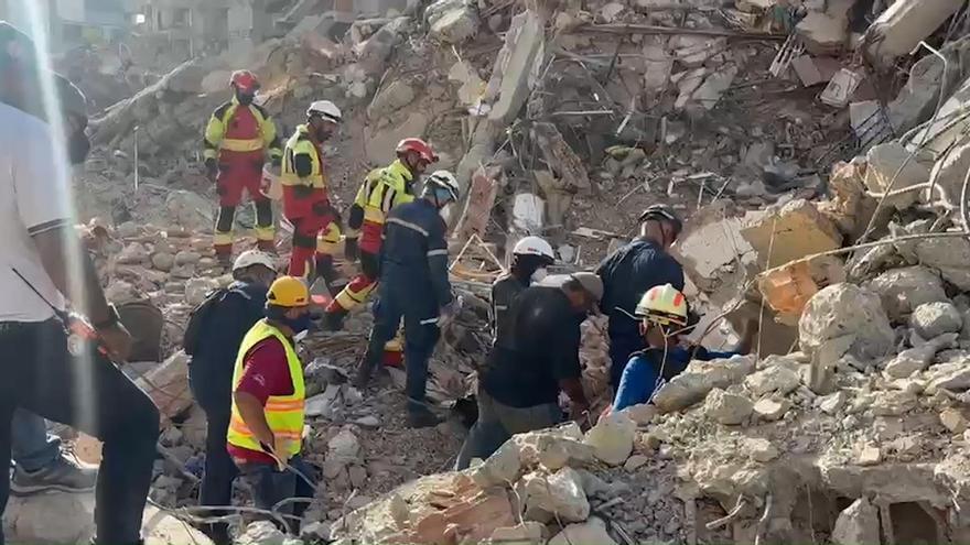 Video | Búsqueda de supervivientes en Venezuela una semana después de la catástrofe