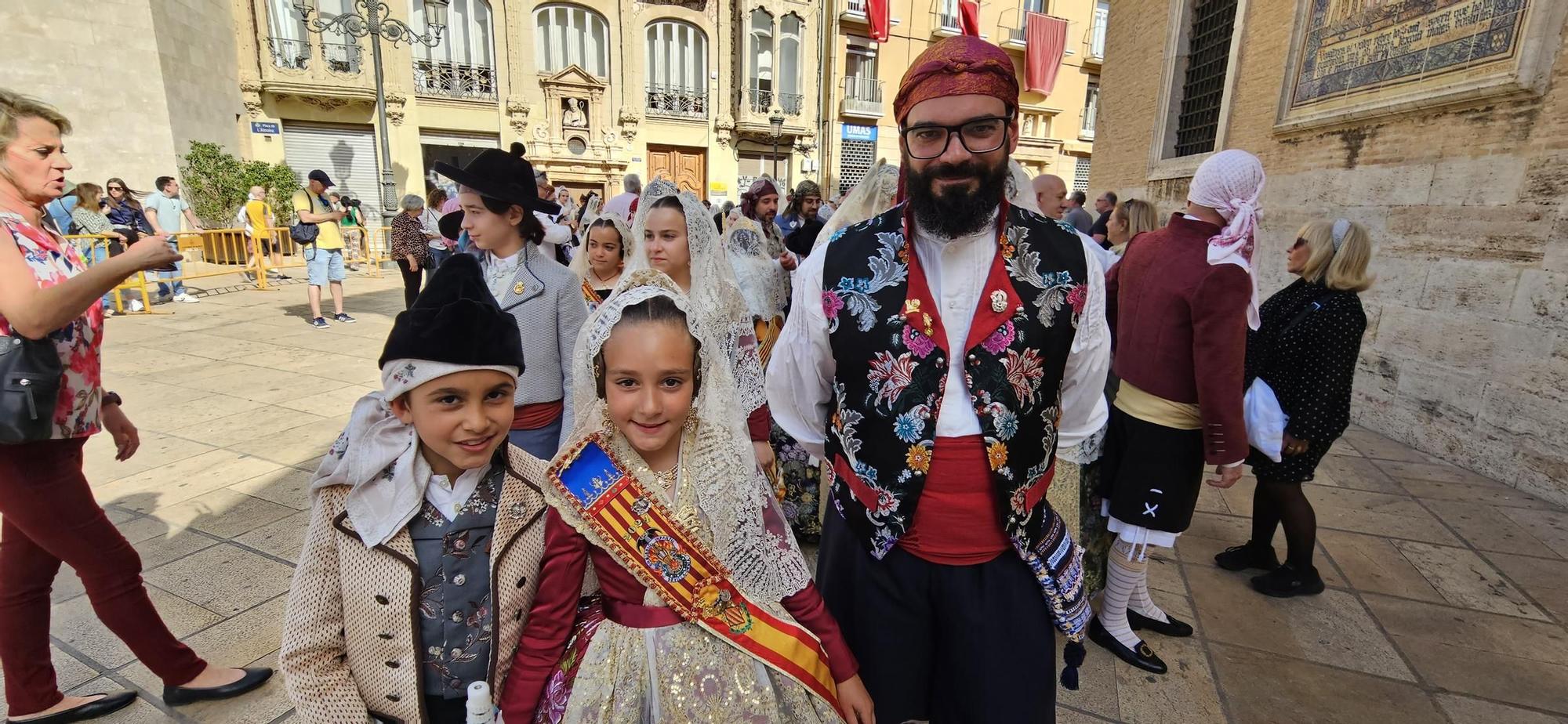 Las comisiones de falla en la Procesión de la Virgen (1/5)