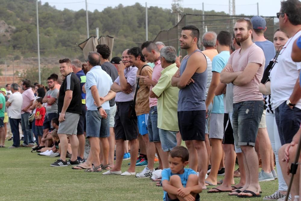 Partido de fútbol amistoso entre FC Cartagena y Mar Menor