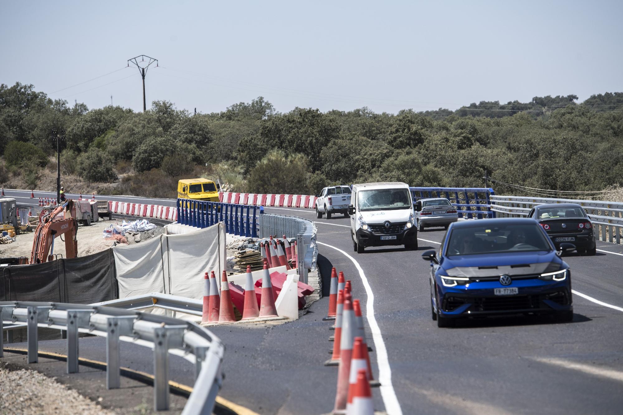 El nuevo puente de la N-523 entre Cáceres y Badajoz ya está abierto al tráfico