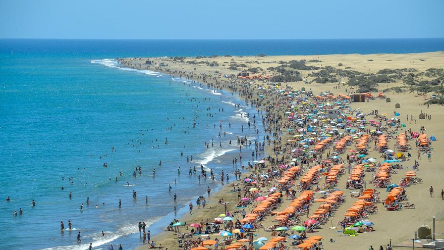 El PSOE acusa a Marichal de &quot;favorecer&quot; la privatización del servicio de hamacas y sombrillas de San Bartolomé de Tirajana