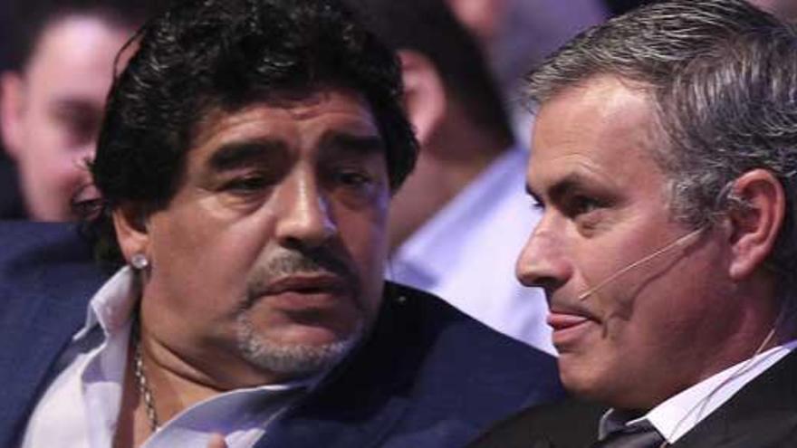 Maradona, con Mourinho.