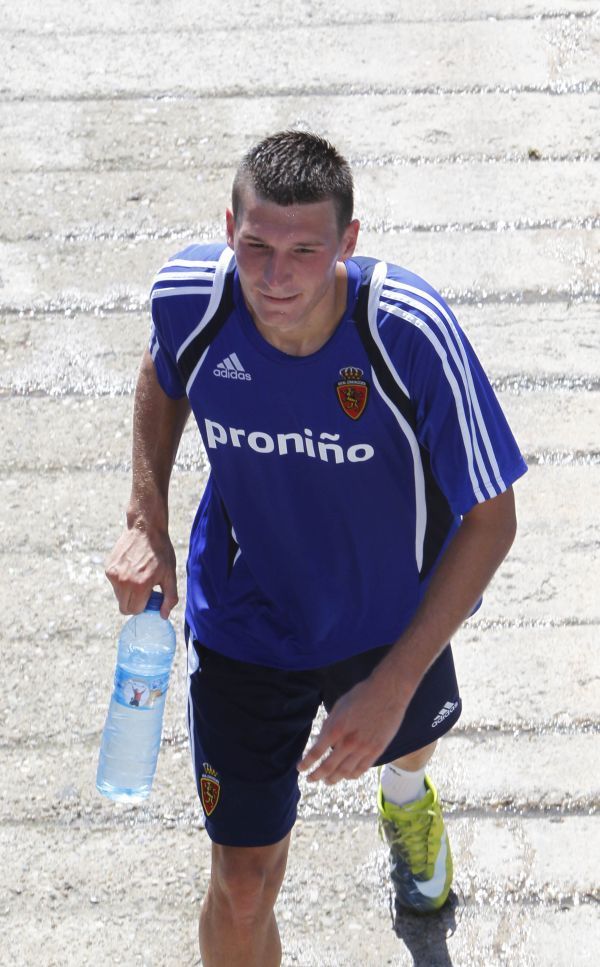 Adam Pinter se entrena por primera vez con el Real Zaragoza