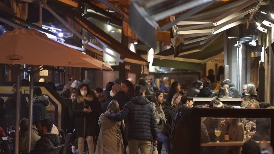 El ocio nocturno de A Coruña propone elevar los decibelios permitidos de 75 a 80-100