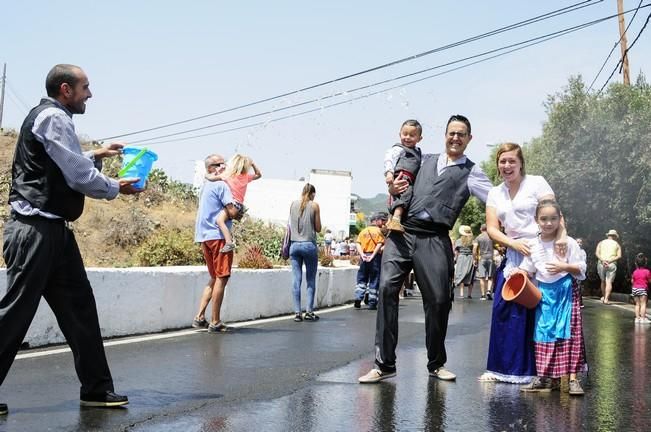 Traida Infantil del Agua de Lomo Magullo 2016