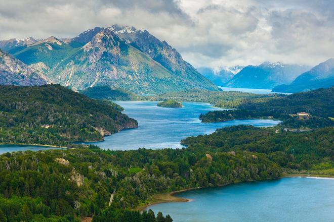 Patagonia, Parque Nacional Nahuel Huapi desde Cerro Campanario.