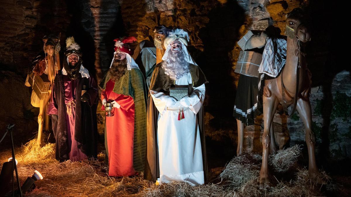 Varios actores en el Belén Viviente de Buitrago de Lozoya.