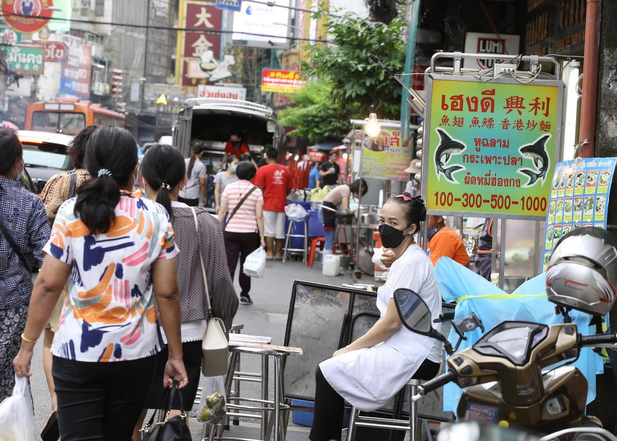 El tiburón, una delicatessen que sobrevive en Bangkok